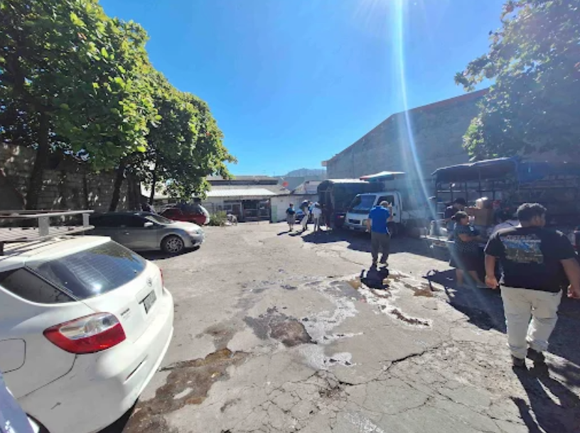 Parcheggio su 9av sur capulin